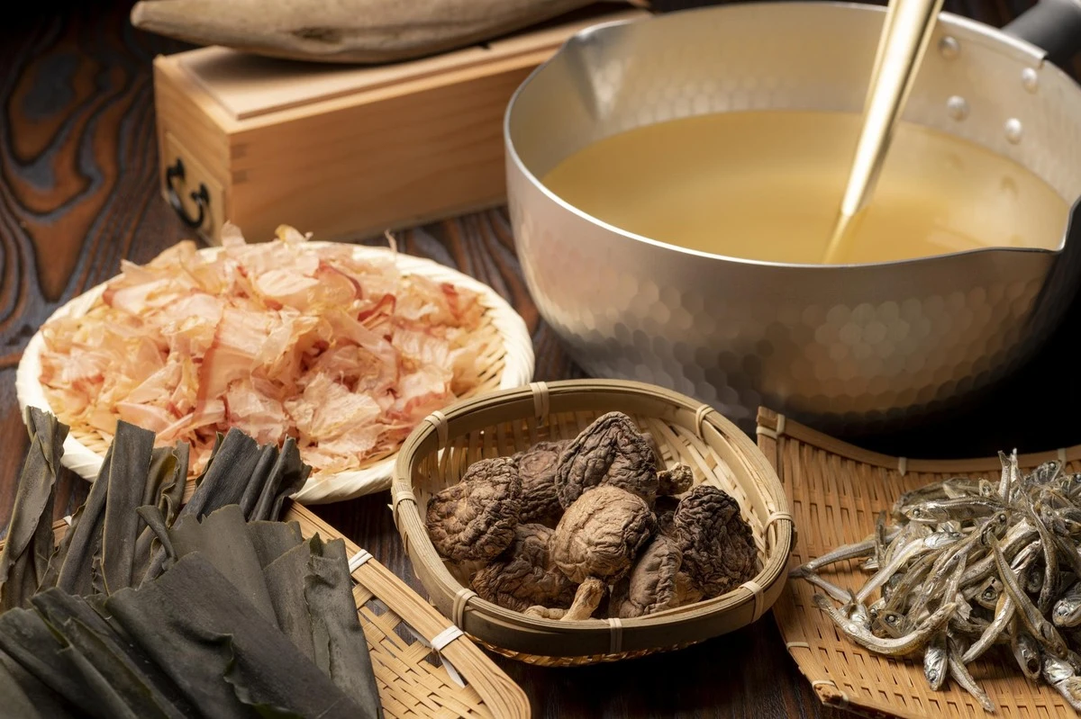 Dlaczego profesjonalni szefowie kuchni zawsze dodają dashi do potraw - image 1