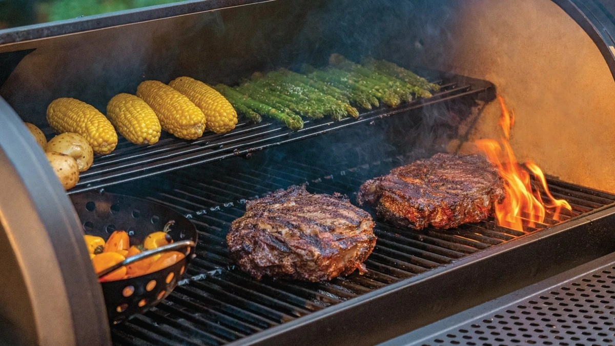 Dlaczego profesjonalni kucharze zawsze wybierają drewno zamiast węgla z marketu - image 1