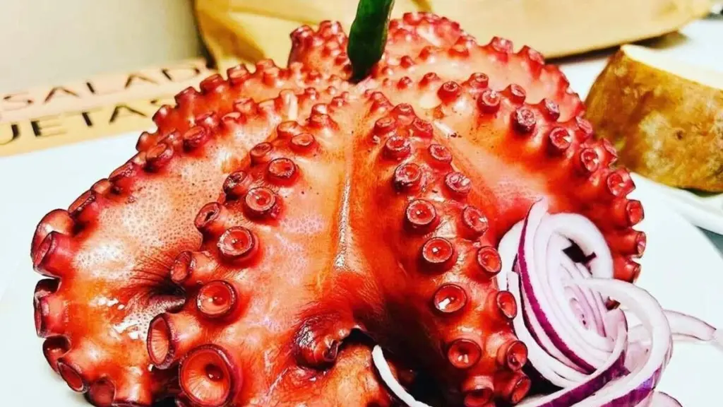 Dlaczego przed rynkiem w Santa Cruz zawsze ustawia się kolejka po ośmiornicę