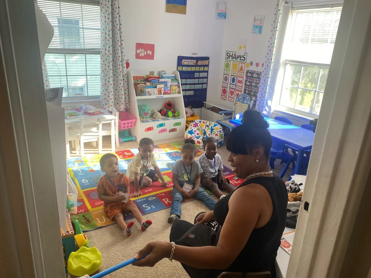 Dlaczego rodziny w Madrycie otrzymują teraz 4000 euro na pomoc domową - image 1