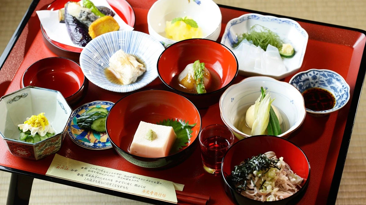 Dlaczego rzemieślnicy z Tajlandii nagle zaczęli serwować menu z japońskich klasztorów - image 1