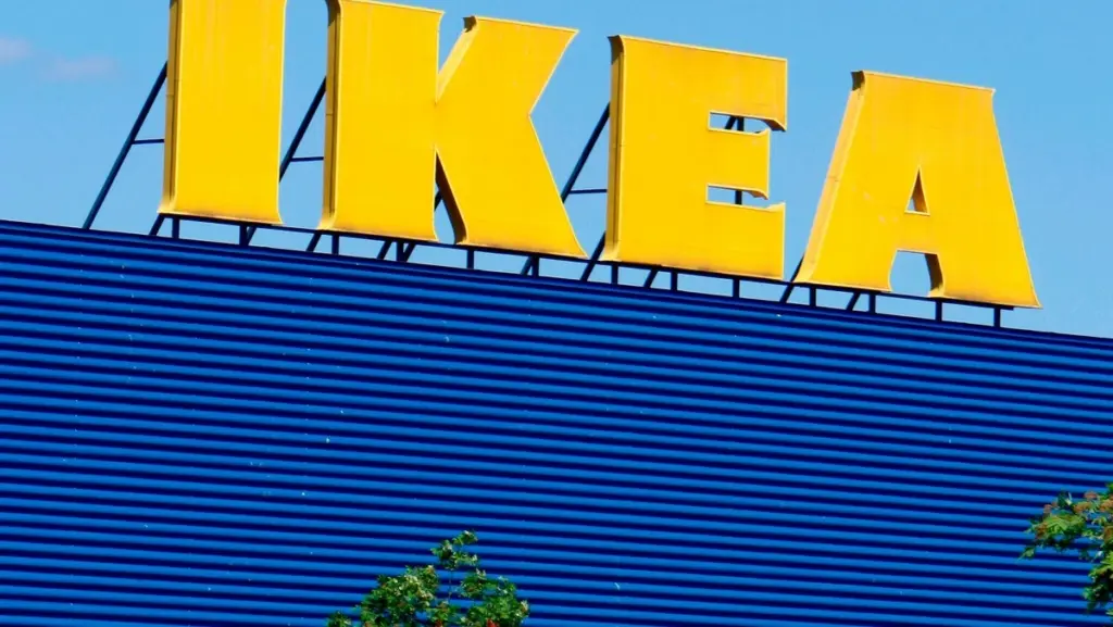 Dlaczego stara sofa z Ikei jest teraz warta fortunę