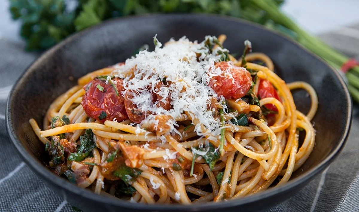 Dlaczego sycylijskie gospodynie dodaje ziemniaki do sosu pomidorowego - image 1