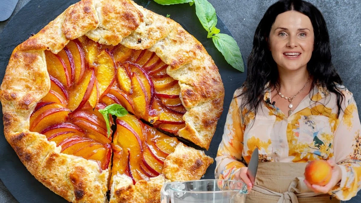 Dlaczego szefowie kuchni pieką tartę z brzoskwiniami bez formy - image 1