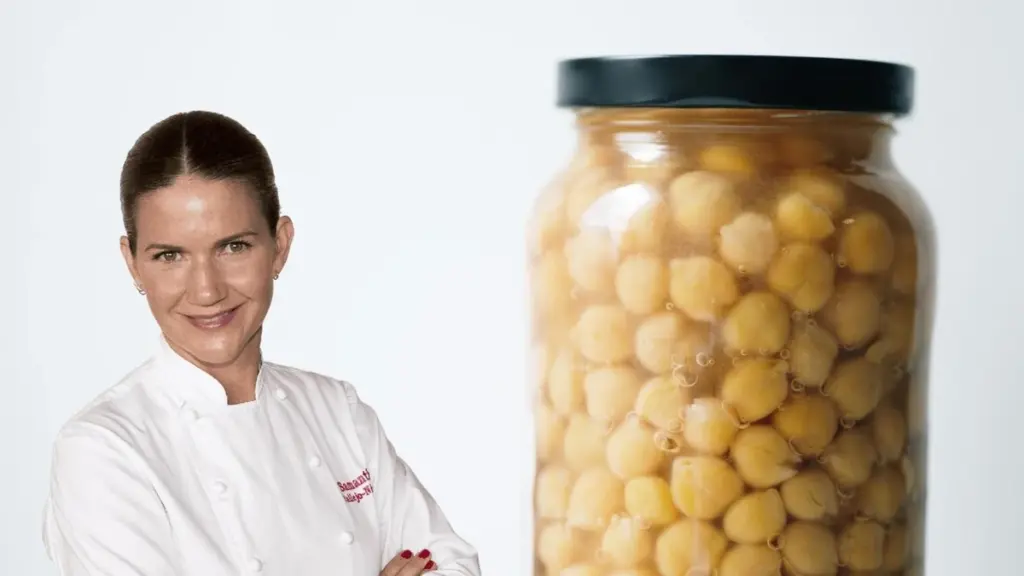 Dlaczego warto dodać jogurt i czosnek do ciecierzycy ze słoika