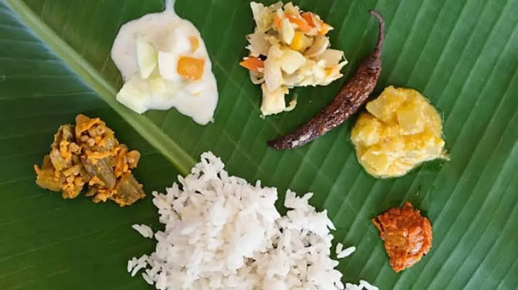 Dlaczego warto dodawać szczyptę kurkumy do ciasta oraz inne triki na nudę w kuchni