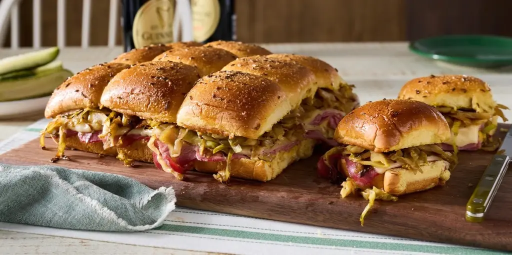 Dlaczego warto dodać szklankę ciemnego piwa do kapusty z patelni