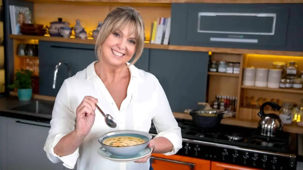 Dlaczego warto dodać łyżkę oliwy koperkowej do zupy z kalarepy