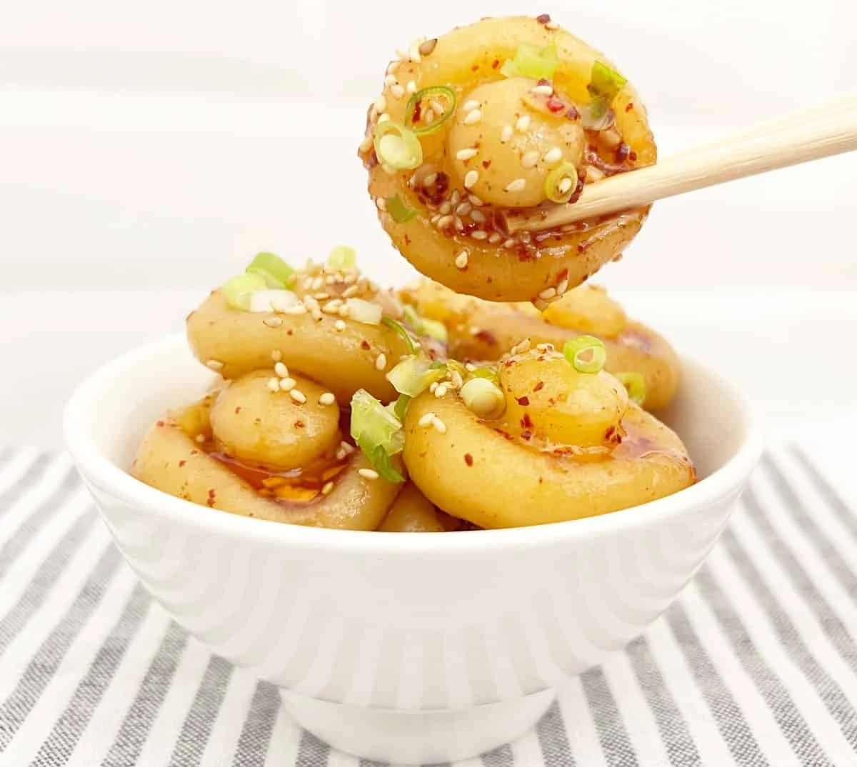 Dlaczego warto obtoczyć kluski w serze przed pieczeniem - image 1