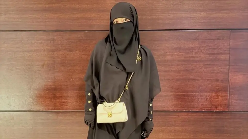 Dlaczego warto położyć dywan w ogrodzie i zrezygnować z krzeseł