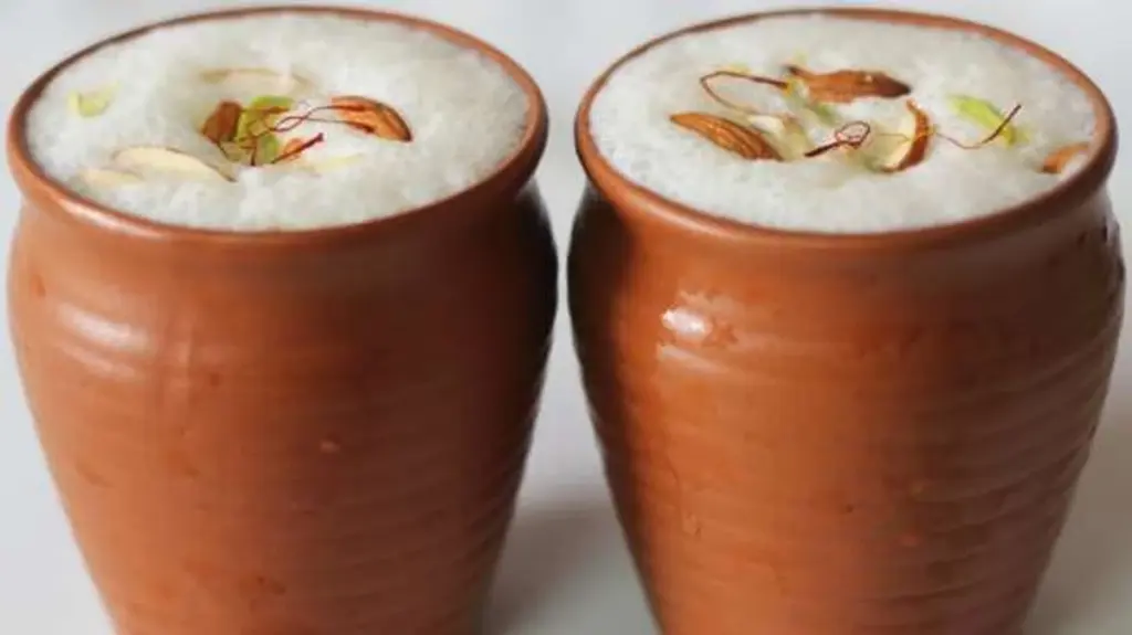 Dlaczego warto wrzucić kawałek imbiru do jogurtu zamiast sypać cukier