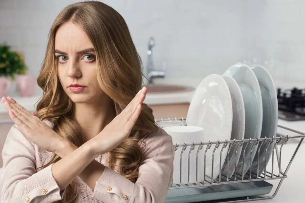 Dlaczego w nowych polskich kuchniach brakuje tradycyjnej suszarki nad zlewem