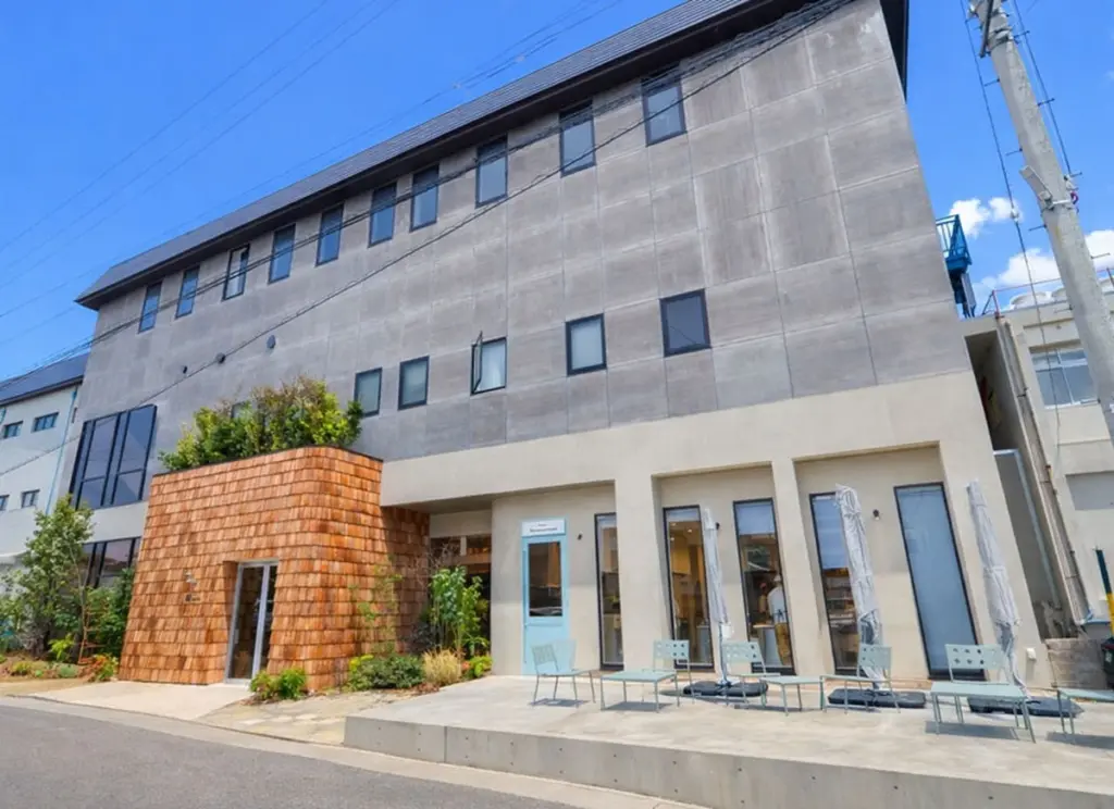 Dlaczego w starym japońskim hotelu postawiono na nielimitowany chleb i e-sport