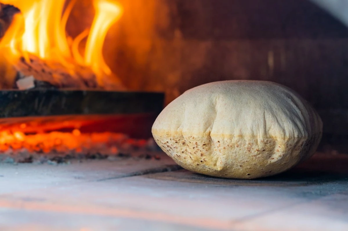 Dlaczego znani szefowie kuchni coraz częściej serwują pitę zamiast klasycznych bajgli - image 1