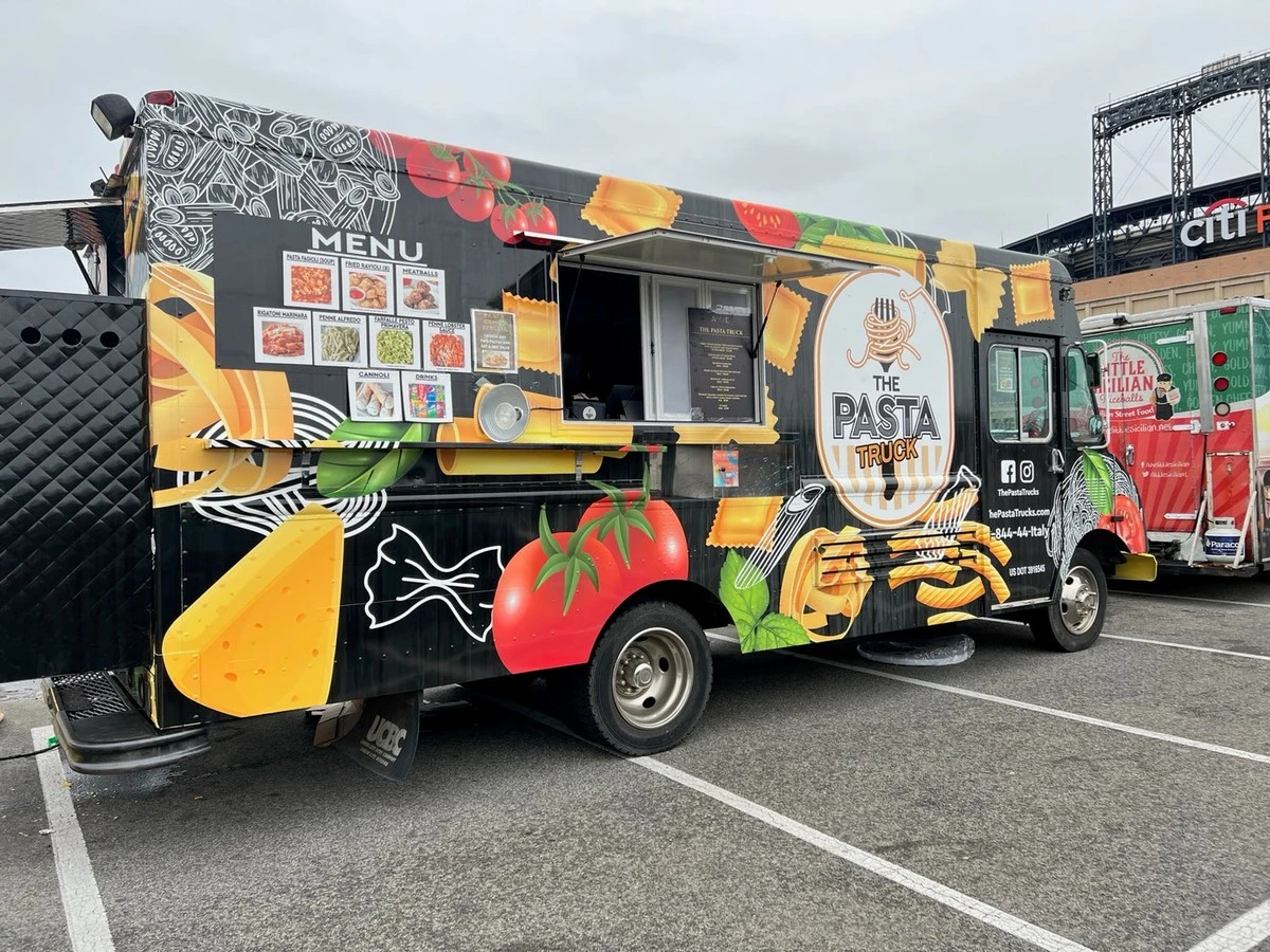 Dlaczego znawcy włoskiej kuchni zaczęli parkować zielono-czarną furgonetkę na południu miasta - image 1