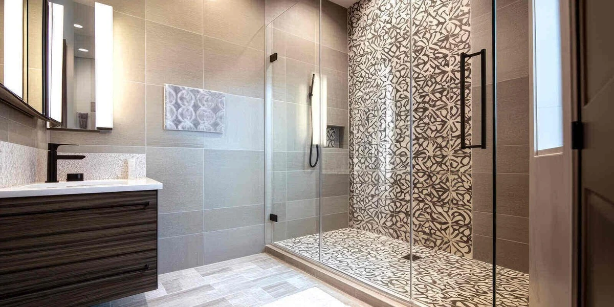 Zamiast szklanej kabiny: dlaczego w 2026 roku wybieramy ścianki murowane - image 1